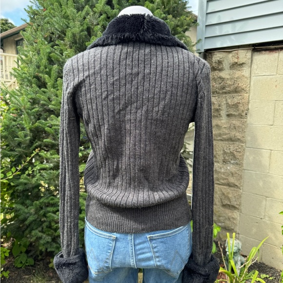 Nina Charles accent sweater - Picture 4 of 12